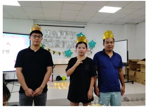 广东B体育仪器6月份员工生日会
